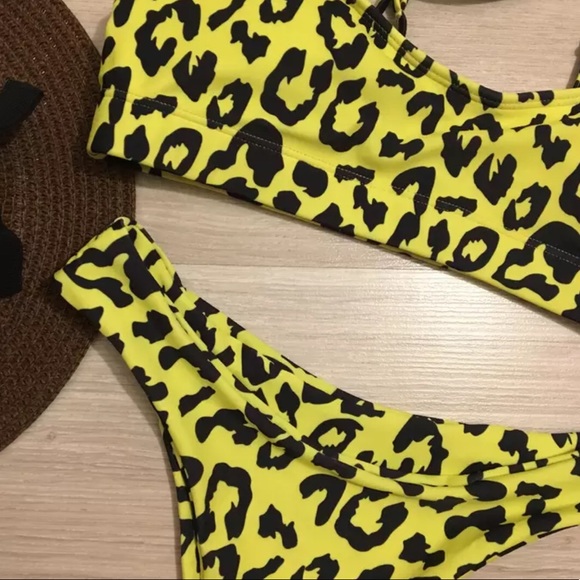 Yellow leopard print 2 piece bikini - Picture 4 of 6
